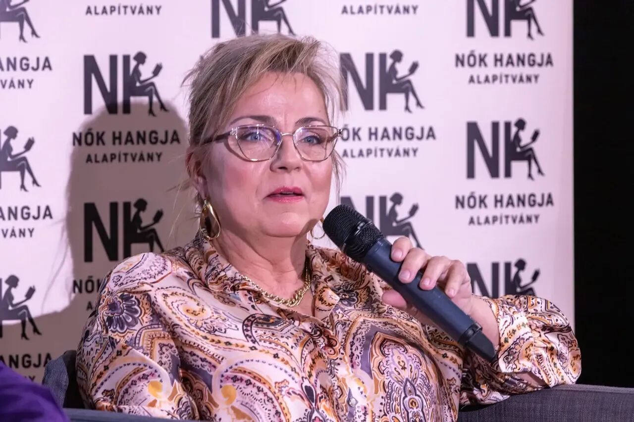 Dr. Belső Nóra